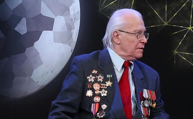 На фото: Заслуженный артист РФ Виктор Рухманов