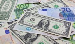 Стало известно, как курс доллара начал неделю в России