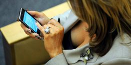 Доигрались, иронии пришел конец: Фото депутатов на заседаниях Госдумы теперь можно делать согласно "политической культуре"