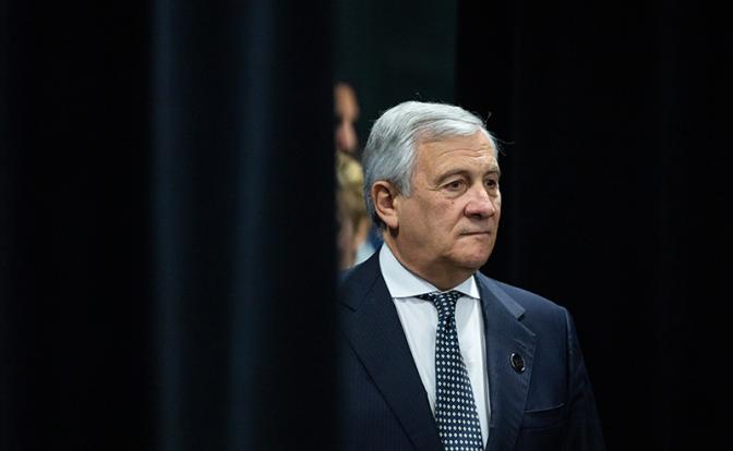 На фото: министр иностранных дел Италии Антонио Таяни