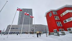 Захват Гренландии отменяется, США заберут остров тихой сапой