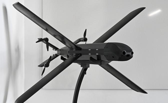 На фото: модель беспилотника HX-2 Helsing