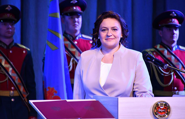 На фото: мэр Черногорска Елена Гопина