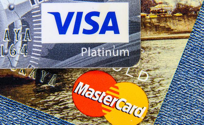 Эксперт назвал необратимым замещение Visa и Mastercard в России