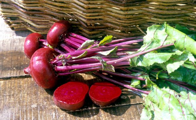 Выяснилось, кому нельзя есть свеклу