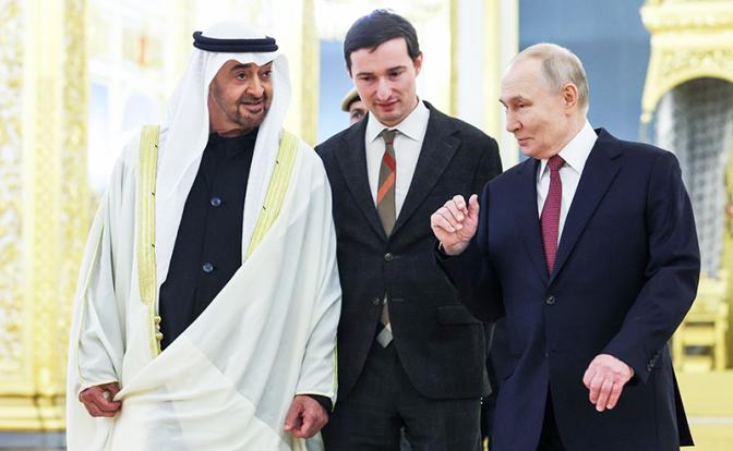 На фото: президент РФ Владимир Путин и президент ОАЭ Мухаммед Бен Заид Аль Нахайян во время встречи.