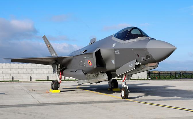На фото: истребитель пятого поколения F-35A