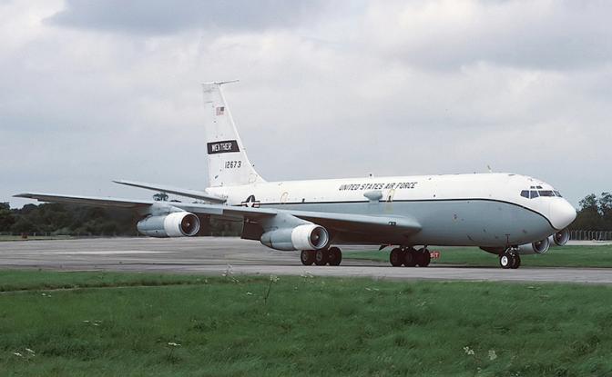 На фото: американский самолет WC-135R Constant Phoenix ВВС США