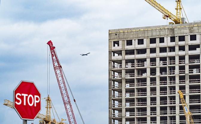 Выживет сильнейший? Покупатели квартир массово расторгают договоры с застройщиками