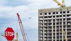 Выживет сильнейший? Покупатели квартир массово расторгают договоры с застройщиками