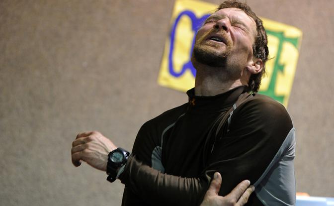 Мужчина с раком 4-й стадии назвал ночной симптом болезни