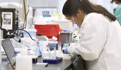 "Корона" крепко порадовала фармацевтов-барышников: Онищенко назвал еще 7 вирусов-кандидатов на обогащение "Биг фармы"