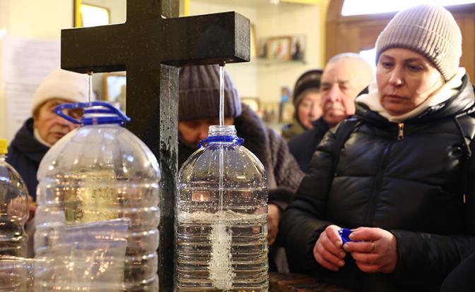 Стало известно, сколько стоит святая вода