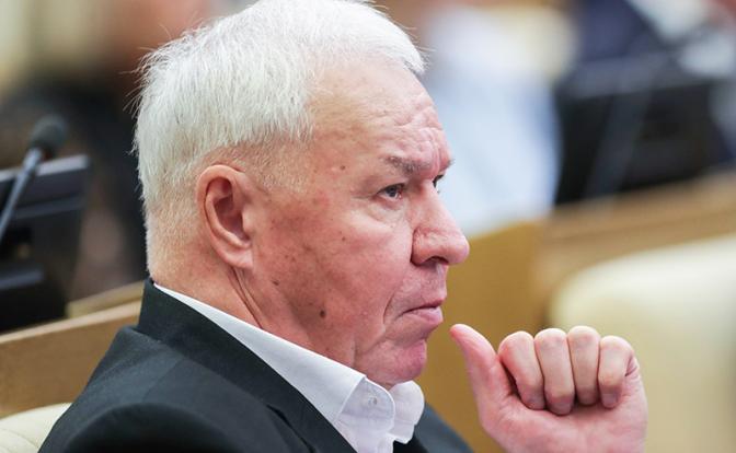 На фото: член комитета Госдумы по обороне Виктор Соболев.