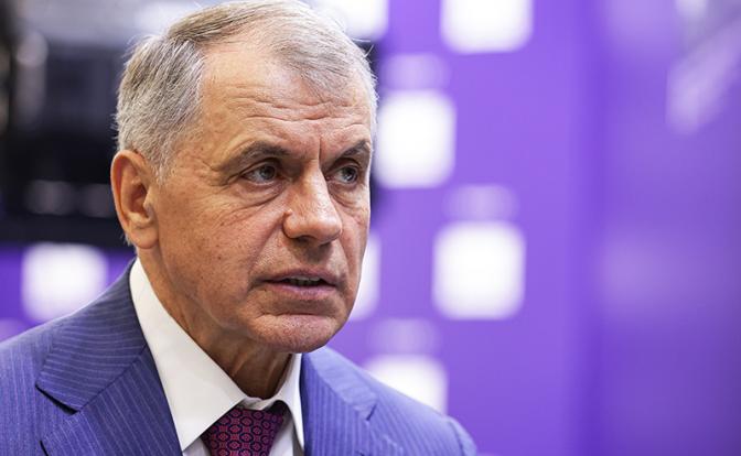 На фото: председатель Госсовета Республики Крым Владимир Константинов