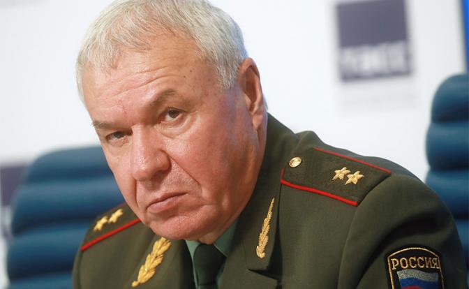 На фото: член комитета Госдумы по обороне, генерал-лейтенант Виктор Соболев.