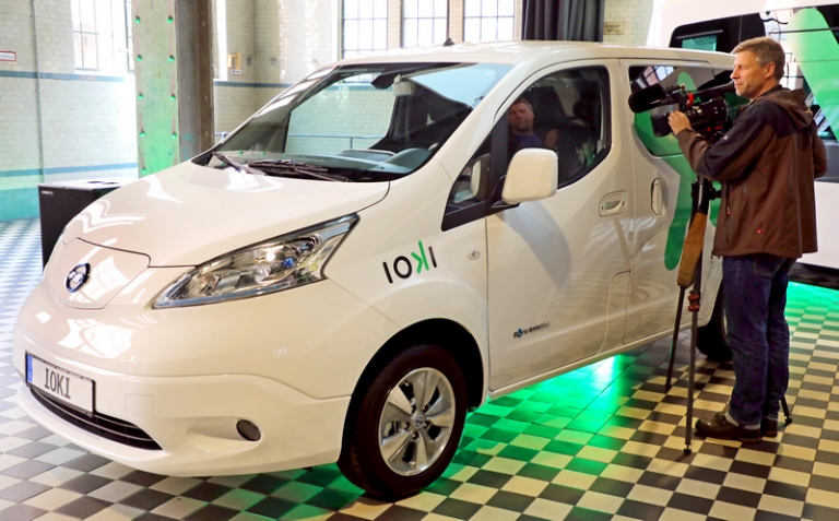 На фото: Nissan NV200.