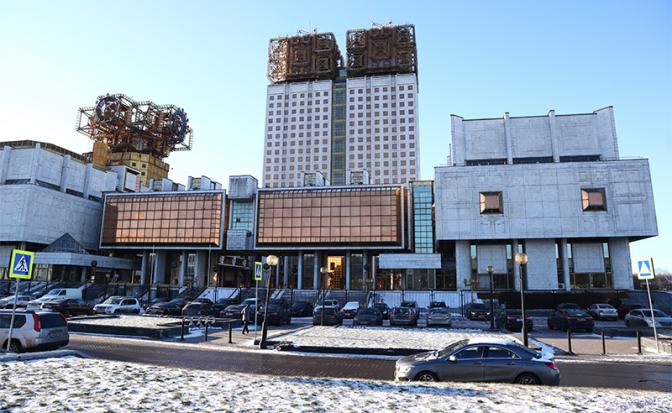 На фото: здание Академии наук Российской академии наук в Москве.