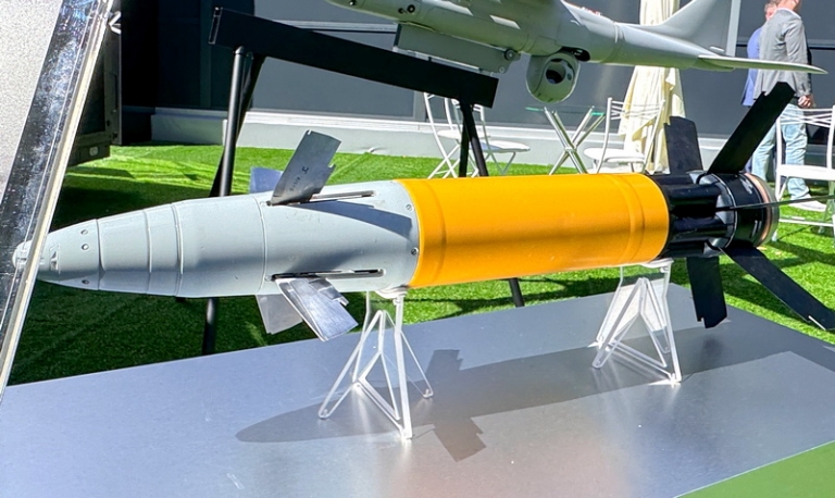 На фото: управляемый артиллерийский снаряд "Краснополь-М2".
