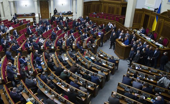 Экс-депутат Рады заявил об очереди из людей, готовых подержаться за горло Зеленского