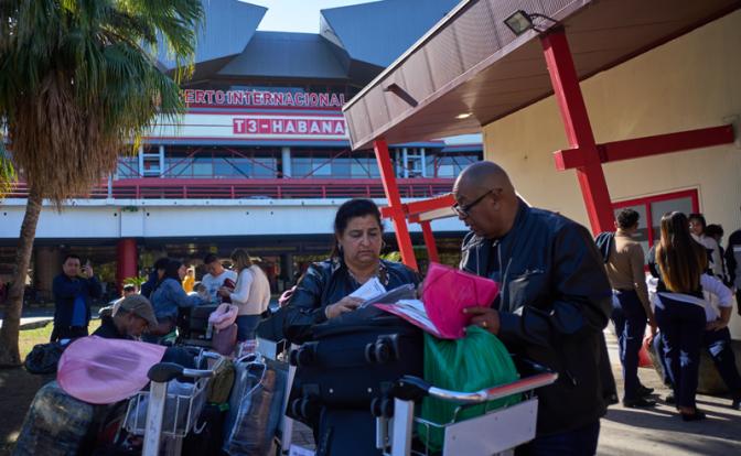 Наказал за всё: Трамп отрезал Кубу от нефти, самолеты встали, тысячи туристов не знают, когда вернутся домой