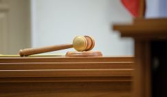 Бывшего замминистра ищут за взятку – а его отец был создателем Уральской республики