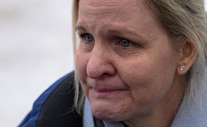 На фото: президент Международного олимпийского комитета (МОК) Кирсти Ковентри во время общения с журналистами.