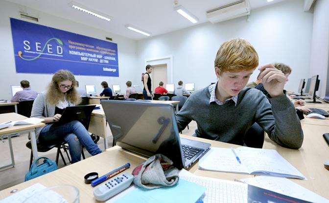 Выпускники-«эмигранты»: В вуз – через экзамен на патриотизм?