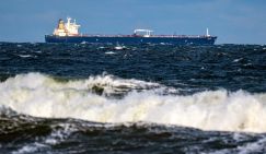 Балтфлот берут на пушку: НАТО готовит страны альянса к «казарменному положению» и грозит охотой на танкеры