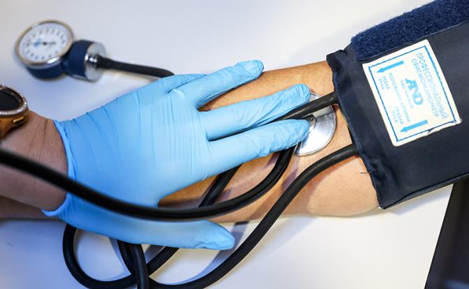 Ученые назвали способ улучшить показатели давления и сахара без диет