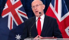 Фекальный министр Хили рвется в бой против «теневого флота» России