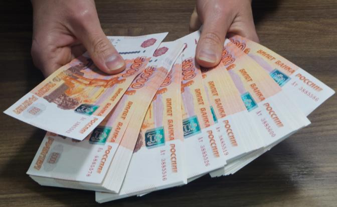 Парадокс побеждающей экономики: Средняя зарплата по России - 100 тысяч рублей, но "средними" везет быть далеко не всем