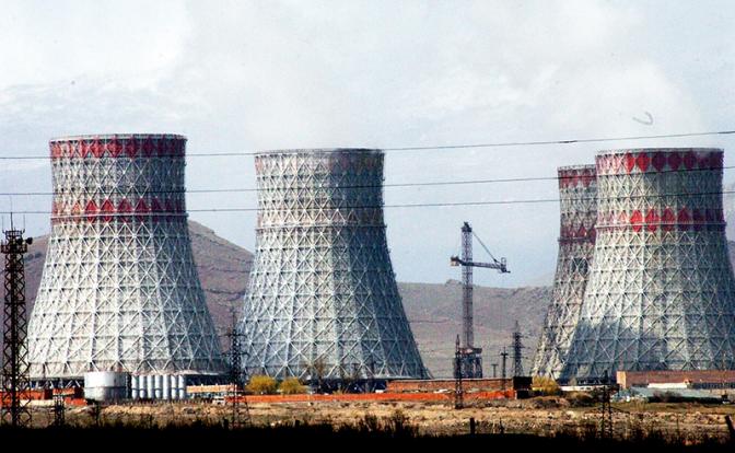 АЭС США в Армении: Пашинян не боится Чернобыля, зато Алиев очень нервничает