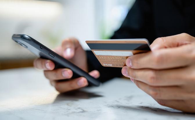 Россиянам напомнили о риске попасть в «черный список» ЦБ за перевод