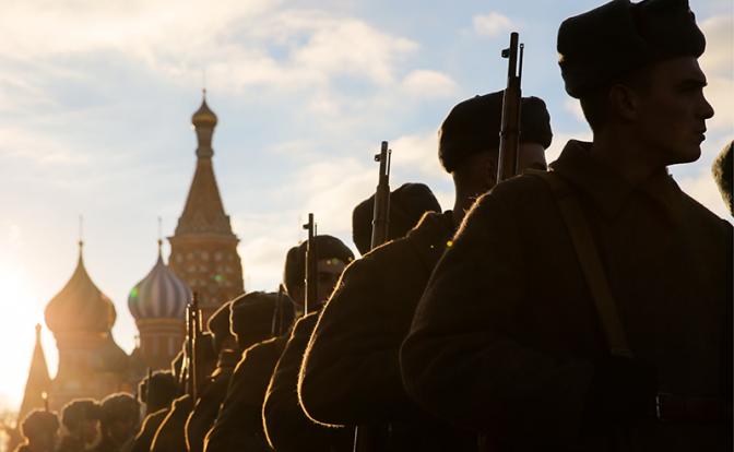 «Всё для фронта, всё для Победы»: Лозунг, объединивший когда-то страну в минуту опасности, пока не прозвучал