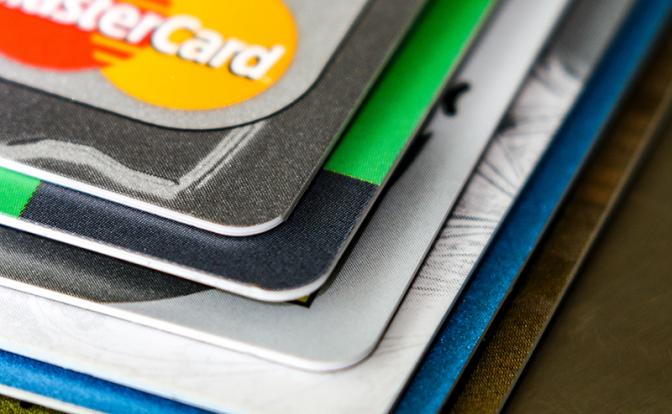 В Госдуме обсуждают лимит на банковские карты