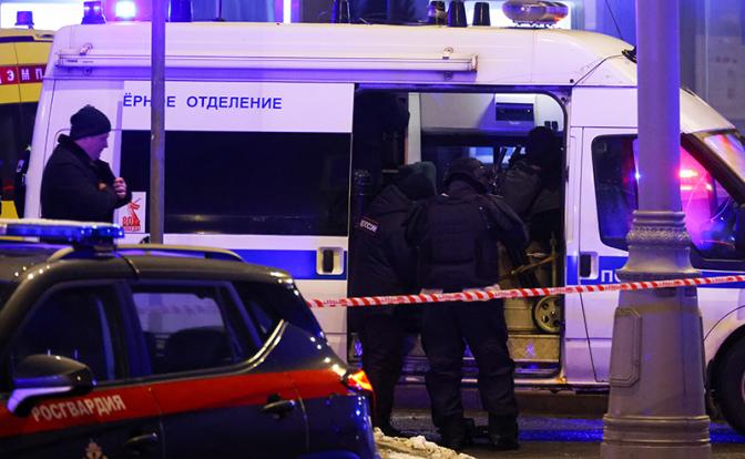 Стало известно о состоянии полицейских, пострадавших при взрыве у машины ДПС в Москве