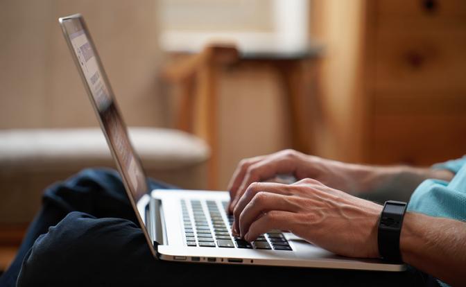 В Госдуме собрались кардинально реформировать институт самозанятости, а лучше - загнать всех на производство