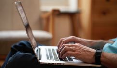 В Госдуме собрались кардинально реформировать институт самозанятости, а лучше - загнать всех на производство