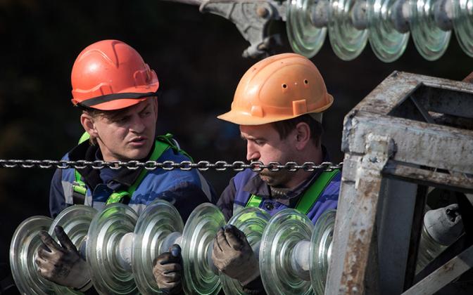 Учетная ставка ЦП гонит народ в цеха – на рынке труда избыток рабочих профессий