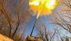 «Крынки 2.0» на берегу Волчьей: Сырский продолжает самый идиотский «наступ», но Зеленскому нравится 