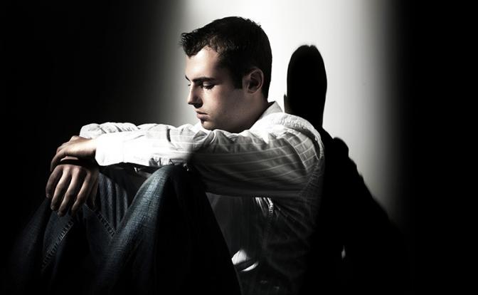 Психиатр назвал два первых признака депрессии