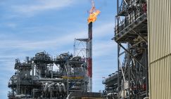 Цены на нефть и газ: Биржам кто-то заранее слил информацию об ударе США и Израиля по Ирану