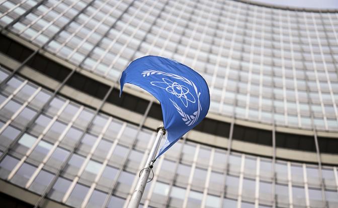 Тень доллара над реактором: для США атомный рынок важнее, чем оказание поддержки Киеву