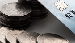 Кредитная карта - как черная метка: "Карточные долги" растут как на дрожжах