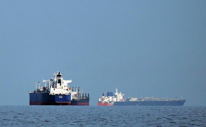 Эксперт сказал, почему Иран не сможет долго блокировать Ормузский пролив