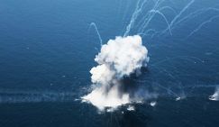 Пролив Смерти? В Ормузском проливе горят и танкеры, и порты