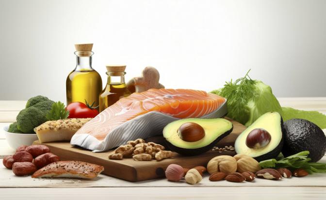 Кардиолог назвал 8 групп продуктов, которые снизят давление и холестерин