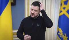 Зеленский хотел подарить Трампу iPad с картой боев, но американец не пришел на встречу