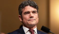 Это измена: Дональду Трампу дал под дых его же главный разведчик